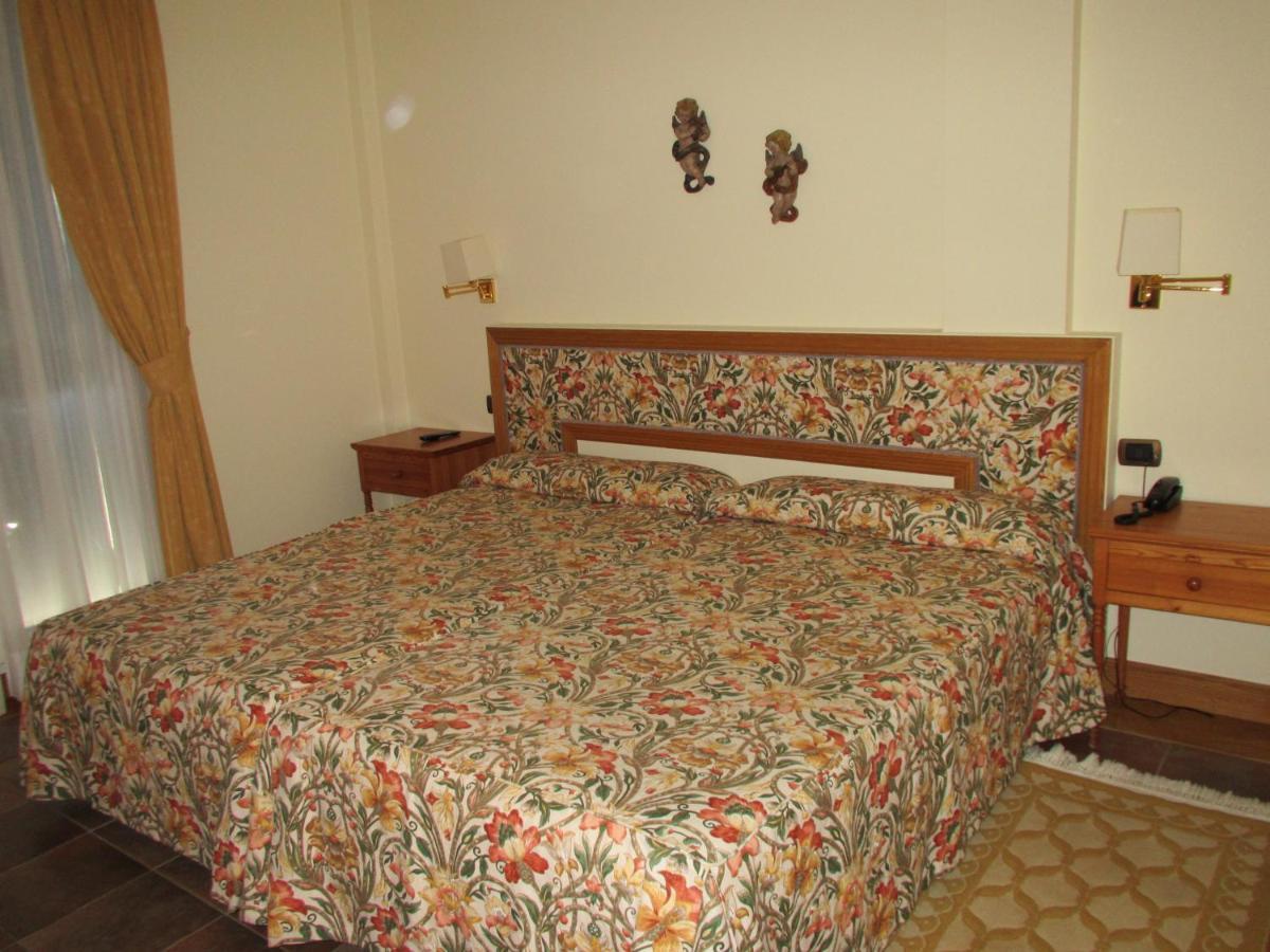 Hotel Ermintxo Ea Esterno foto